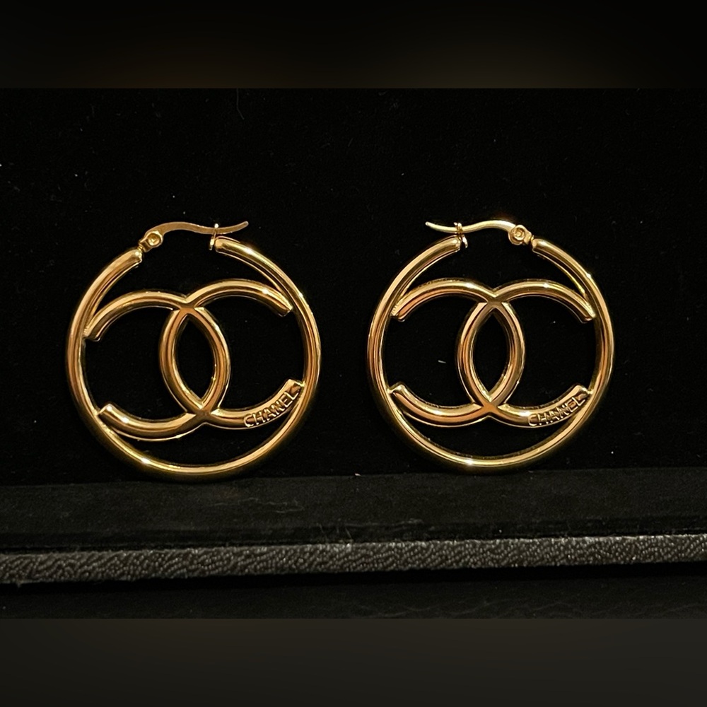 Fashion Jewelry Gold Interlocking Hoop Earrings